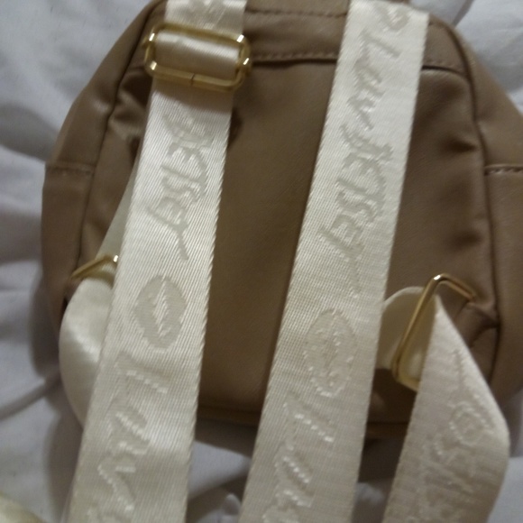 Mini Betsey Johnson Cross Body book bag - Picture 5 of 6